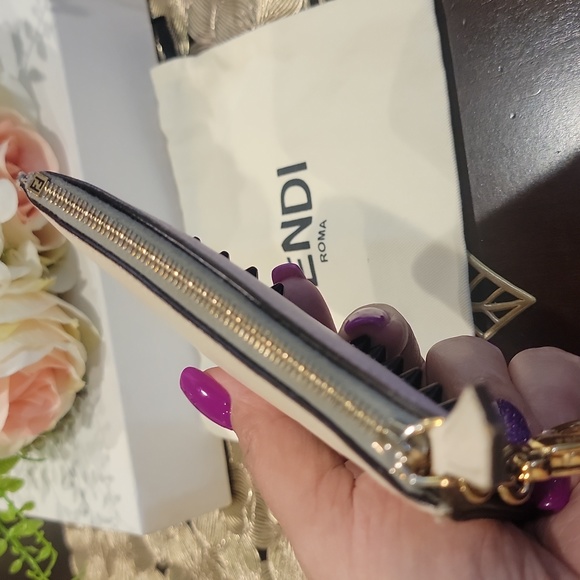 COPY - Authentic Fendi monter key cles - Picture 6 of 10